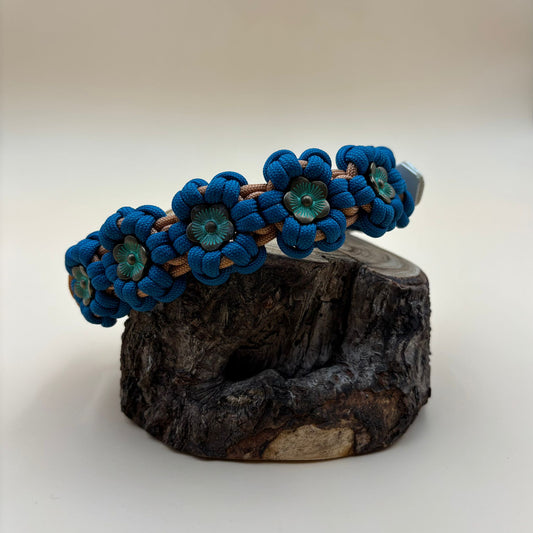 Hundehalsband Paracord Blumenmuster mit Biothane-Verschluss